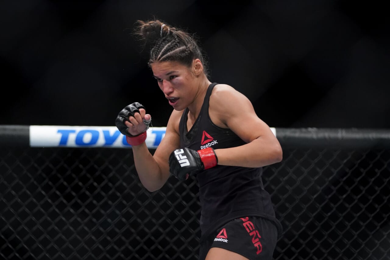 Julianna Pena submits Amanda Nunes at UFC 269