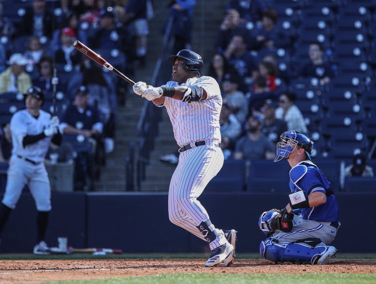 Ya yankees mlb jersey x supreme nkees call up first baseman Chris Gittens