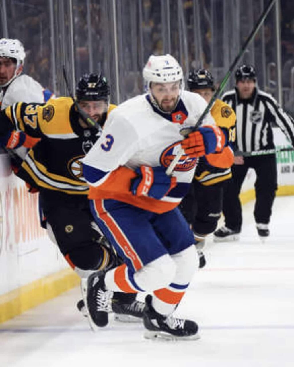 Islandersâ€™ Adam Pelech showing again why he deserves to be among NHLâ€™s elite