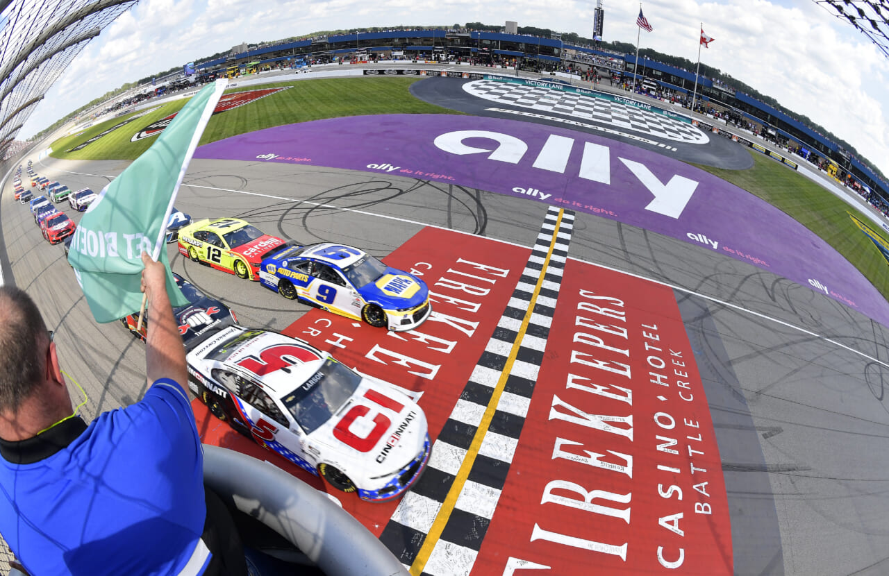 NASCAR: Drivers prefer resin-covered racing surface rather than PJ1