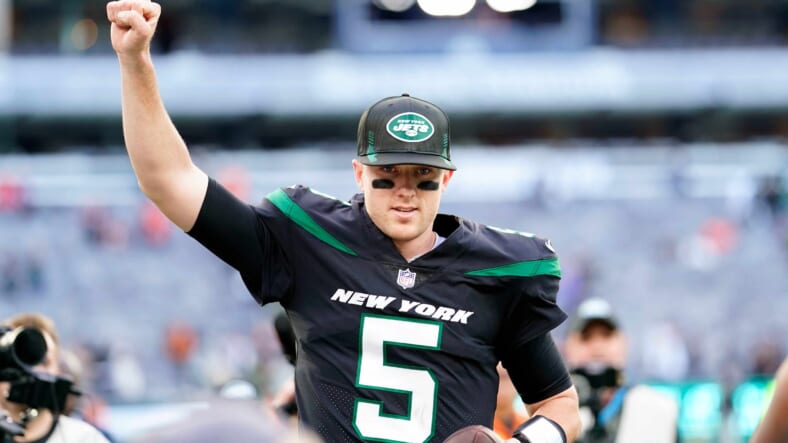 Jets ready to give up on Zach Wilson and give the keys to Mike White?