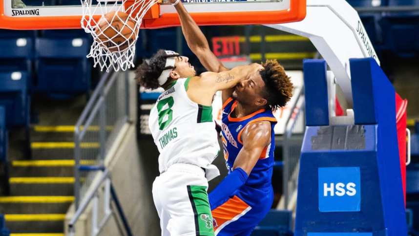Knicks photo of Miles McBride dunk
