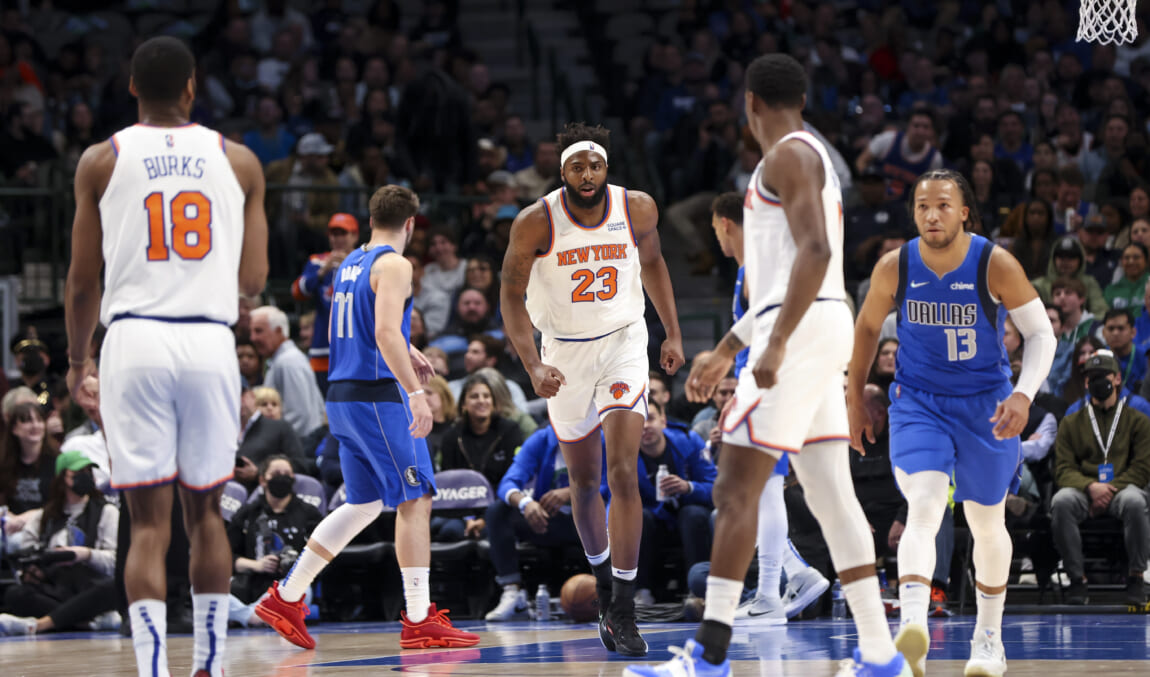 LOOK: Knicks center Mitchell Robinson wears New York or Nowhere shirt ahead of free agency