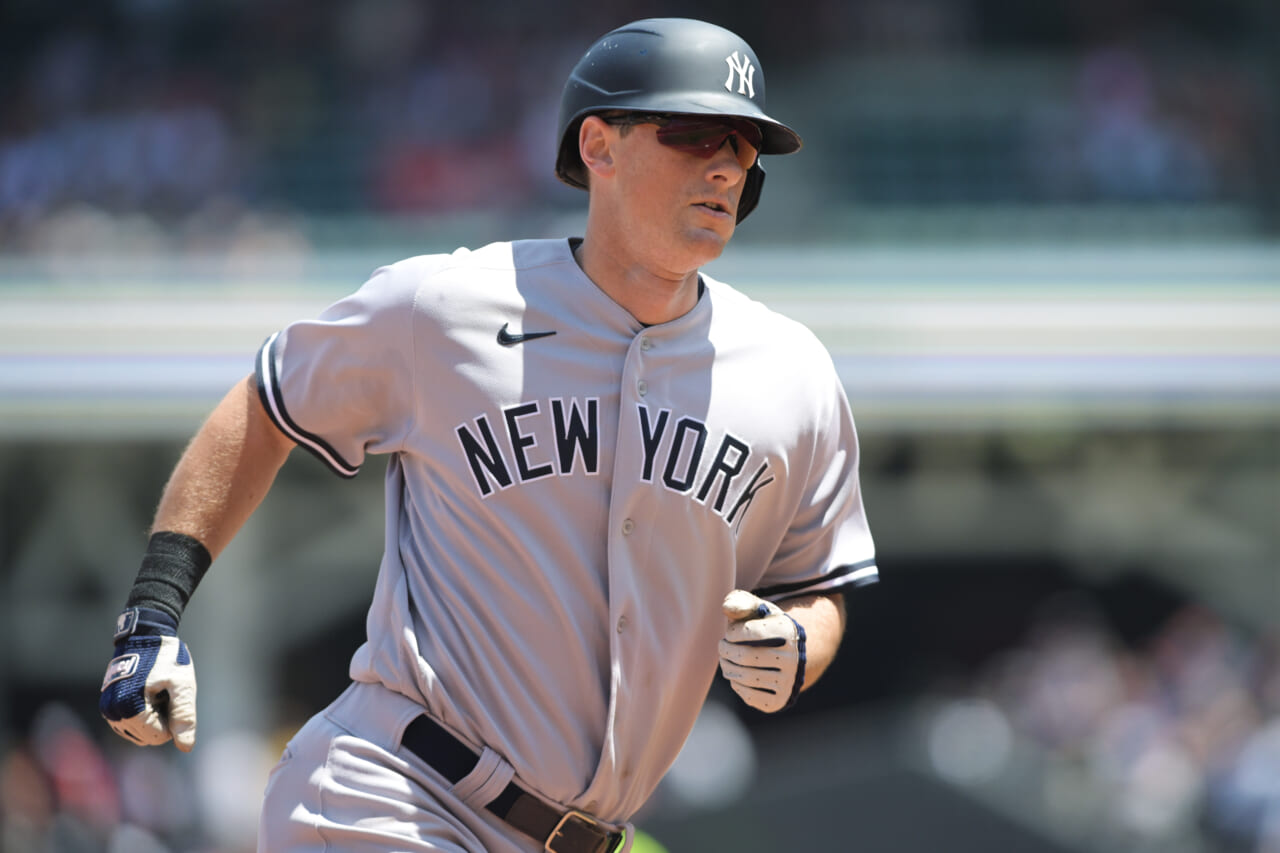 DJ LeMahieu left off Yankees' ALDS roster with foot injury 