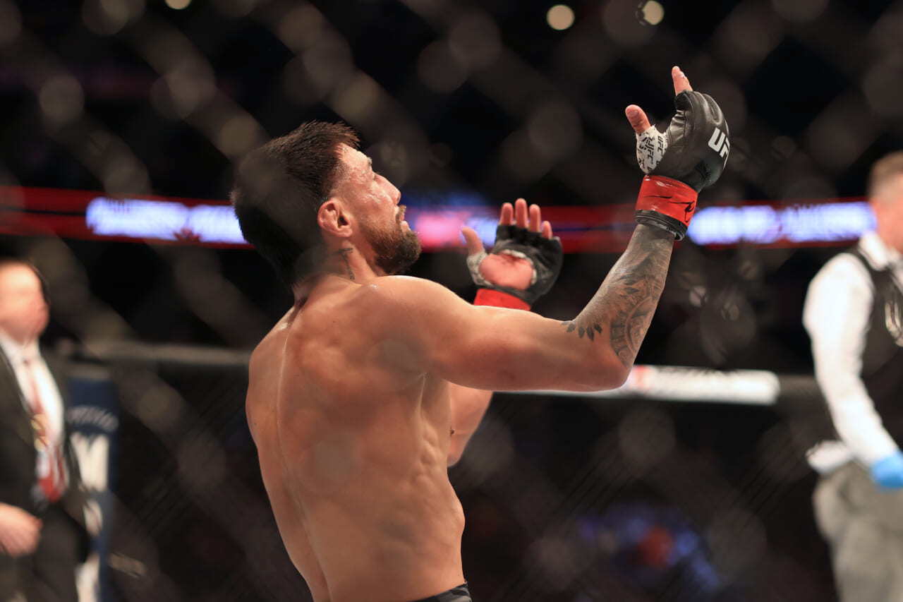 Chris Gutierrez knocks Frankie Edgar out cold at UFC 281