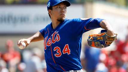 Mets ace misses bullpen session due to tricep tightness