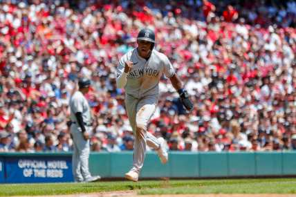 Yankees’ speedy outfielder bails from team, elects free agency