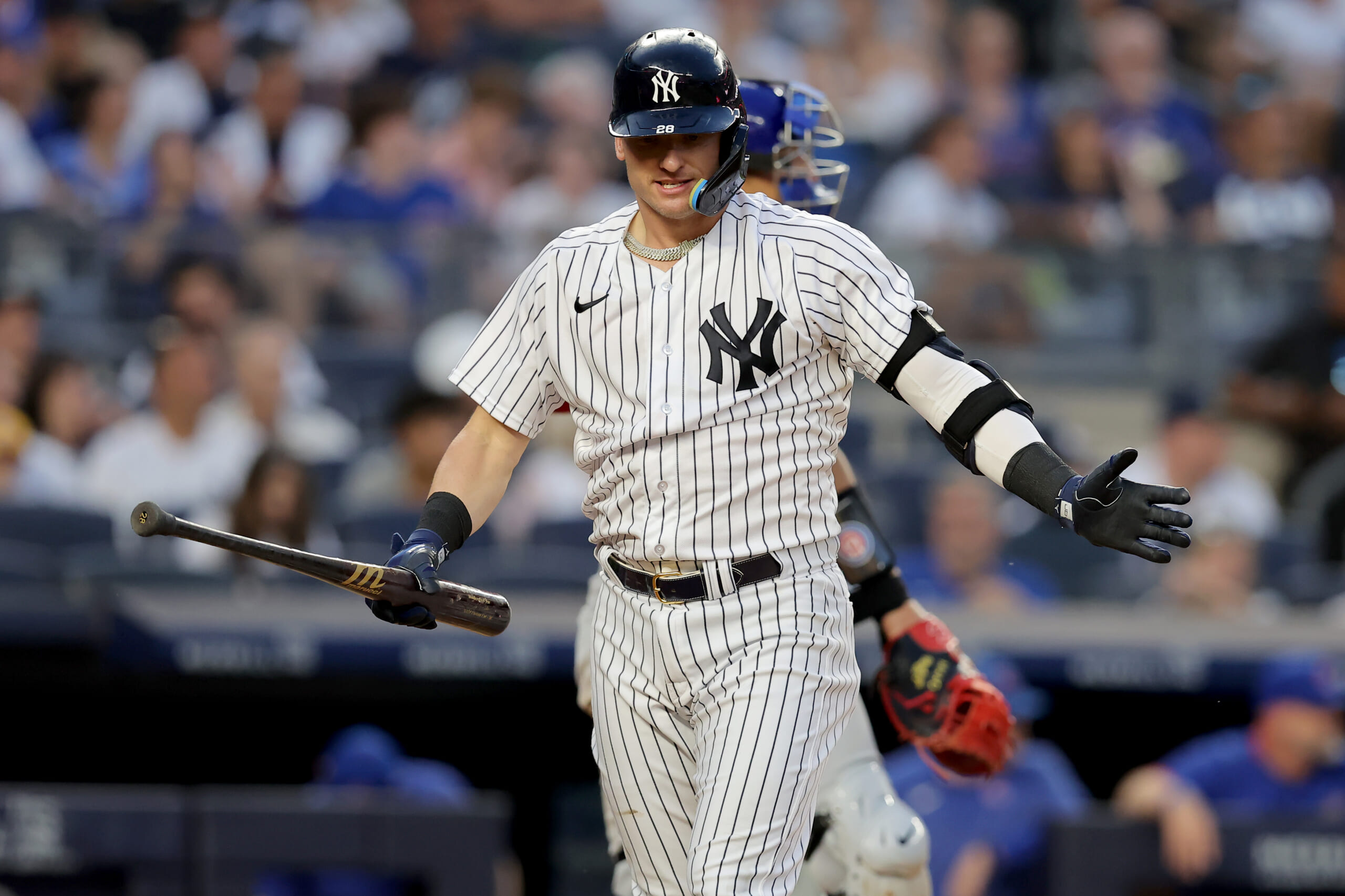 Yankees' Aaron Boone defends $21 million infielder's struggles