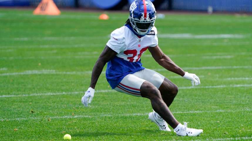 syndication: the record, new york giants, deonte banks