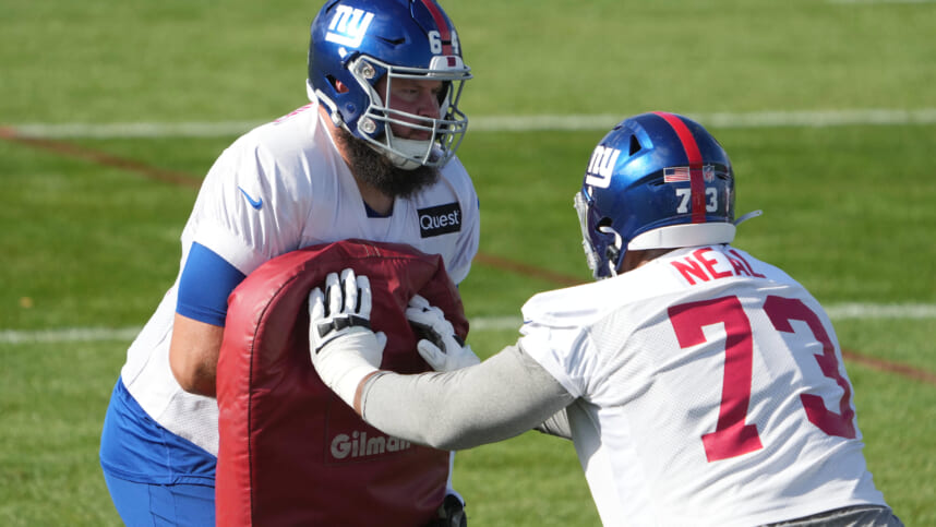 Giants right tackle Evan Neal in concussion protocol