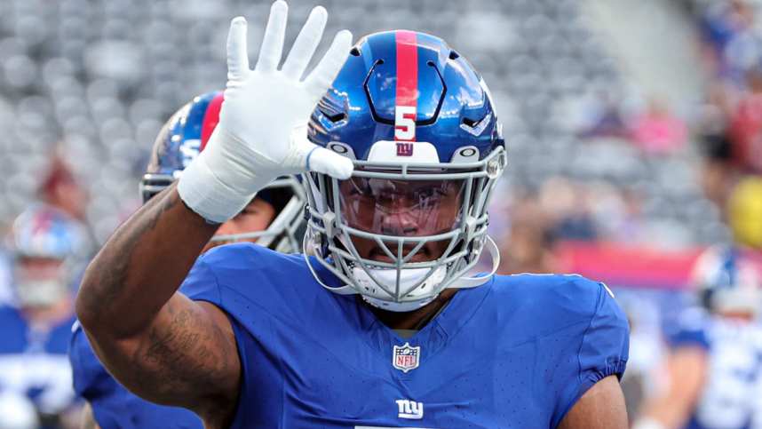 New York Giants linebacker Kayvon Thibodeaux (5) warms up before the game against the Carolina Panthers at MetLife Stadium