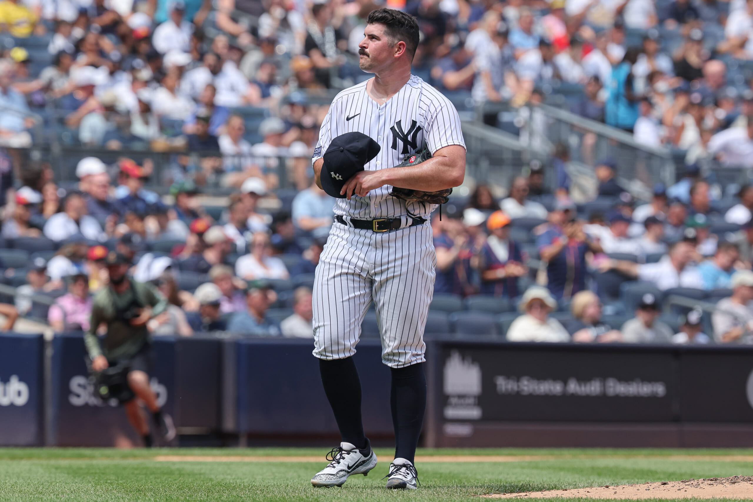 Yankees holding their breath as $162 million pitcher heads for an MRI