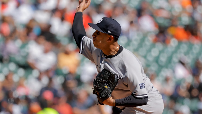 New York Yankees relief pitcher Keynan Middleton (93) pitches in the sixth inning against the Detroit Tigers at Comerica Park