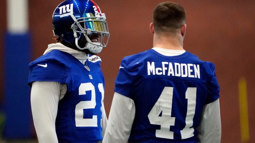 New York Giants safety Landon Collins (21) and linebacker Micah McFadden (41) on the field during practice in East Rutherford on Wednesday, Jan. 11, 2023.