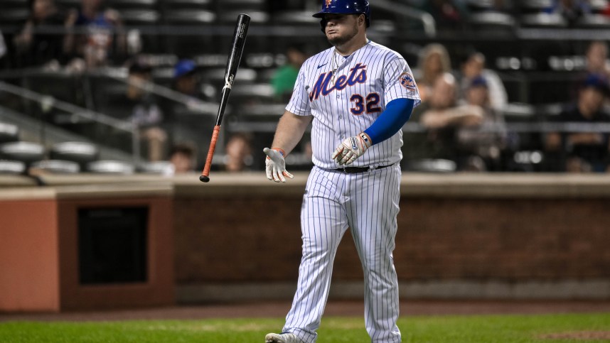 New York Mets designated hitter Daniel Vogelbach (32) reacts after striking out against the Arizona Diamondbacks during the ninth inning at Citi Field