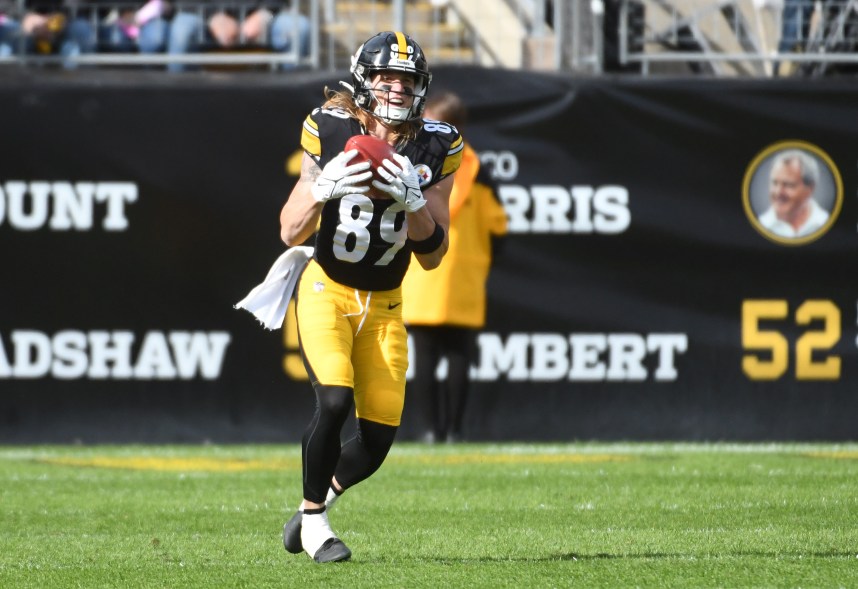Pittsburgh Steelers (New York Giants) special teams player Gunner Olszewski (89) catches a Baltimore Ravens punt  during the fourth quarter at Acrisure Stadium