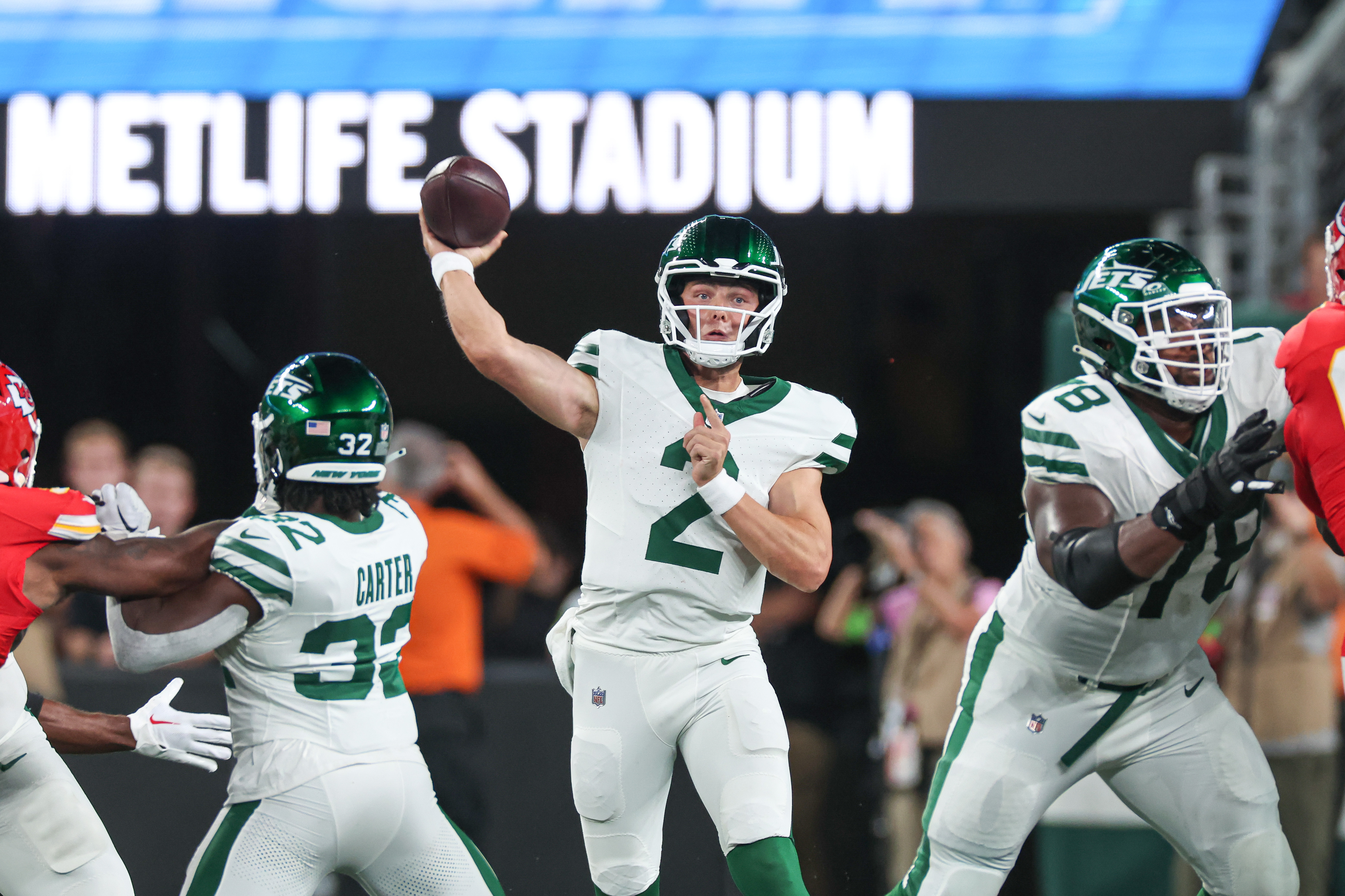 New York Jets quarterback Zach Wilson (2) throws the ball during the first half against the Kansas City Chiefs at MetLife Stadium