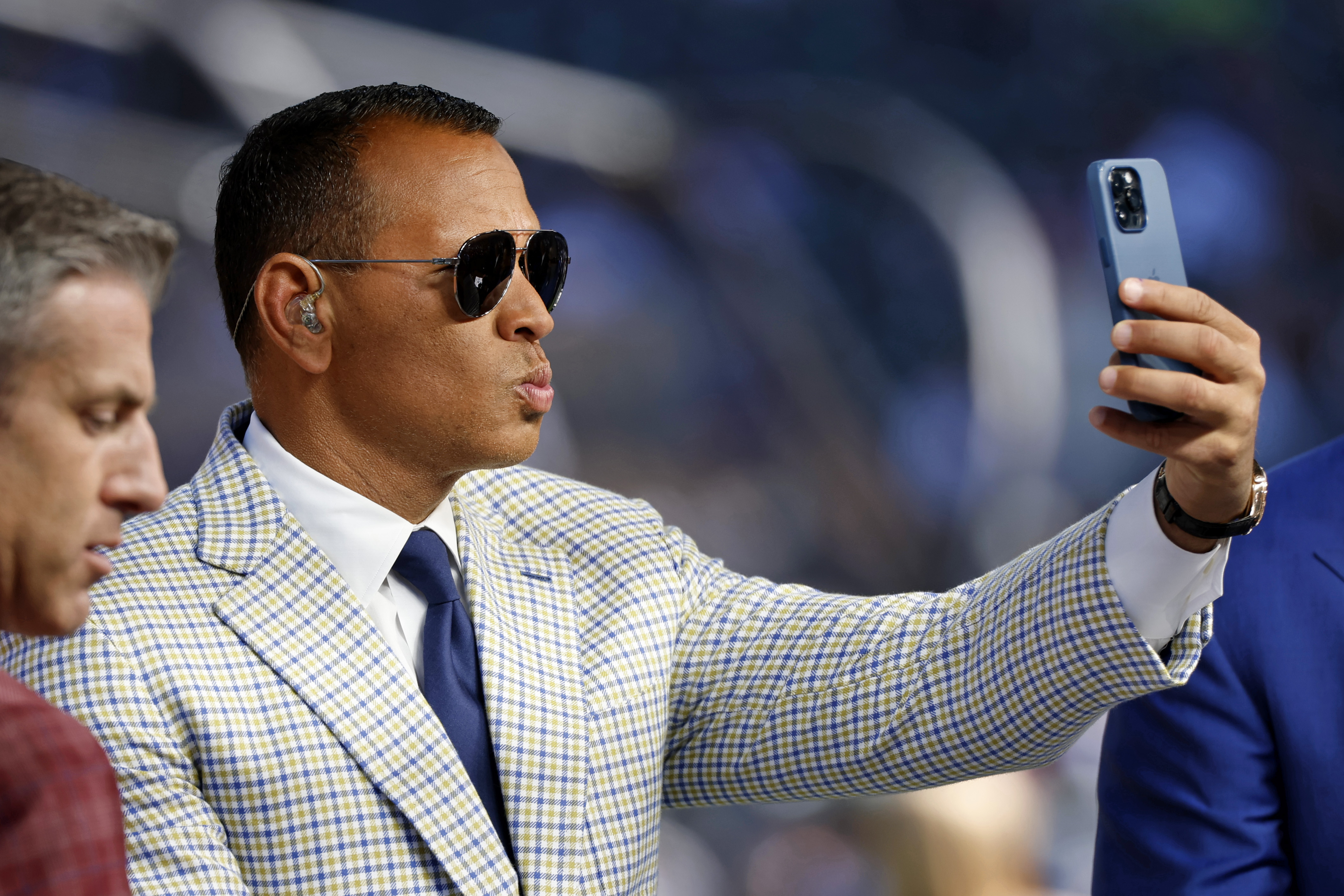 The Hero Becomes the Villain: Alex Rodriguez Returns to Seattle - Lookout  Landing