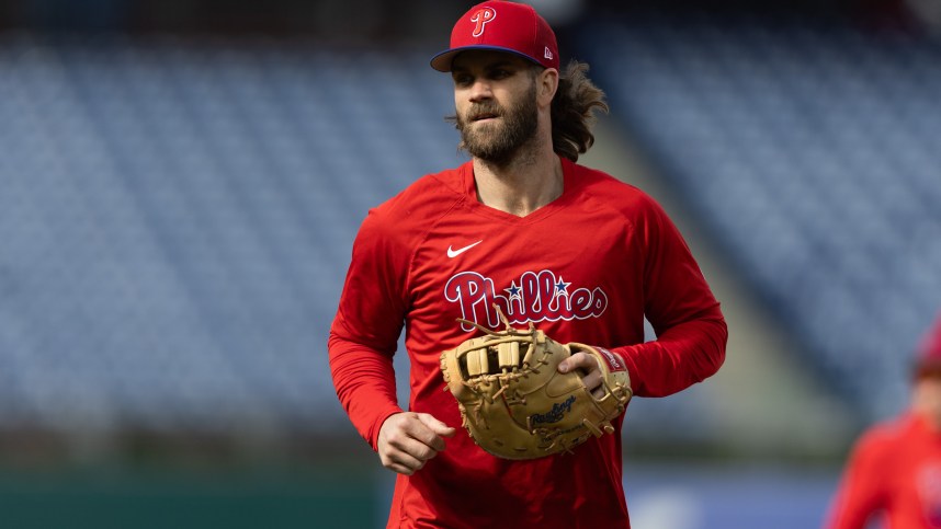 mlb: nlcs-philadelphia phillies workouts, yankees, bryce harper