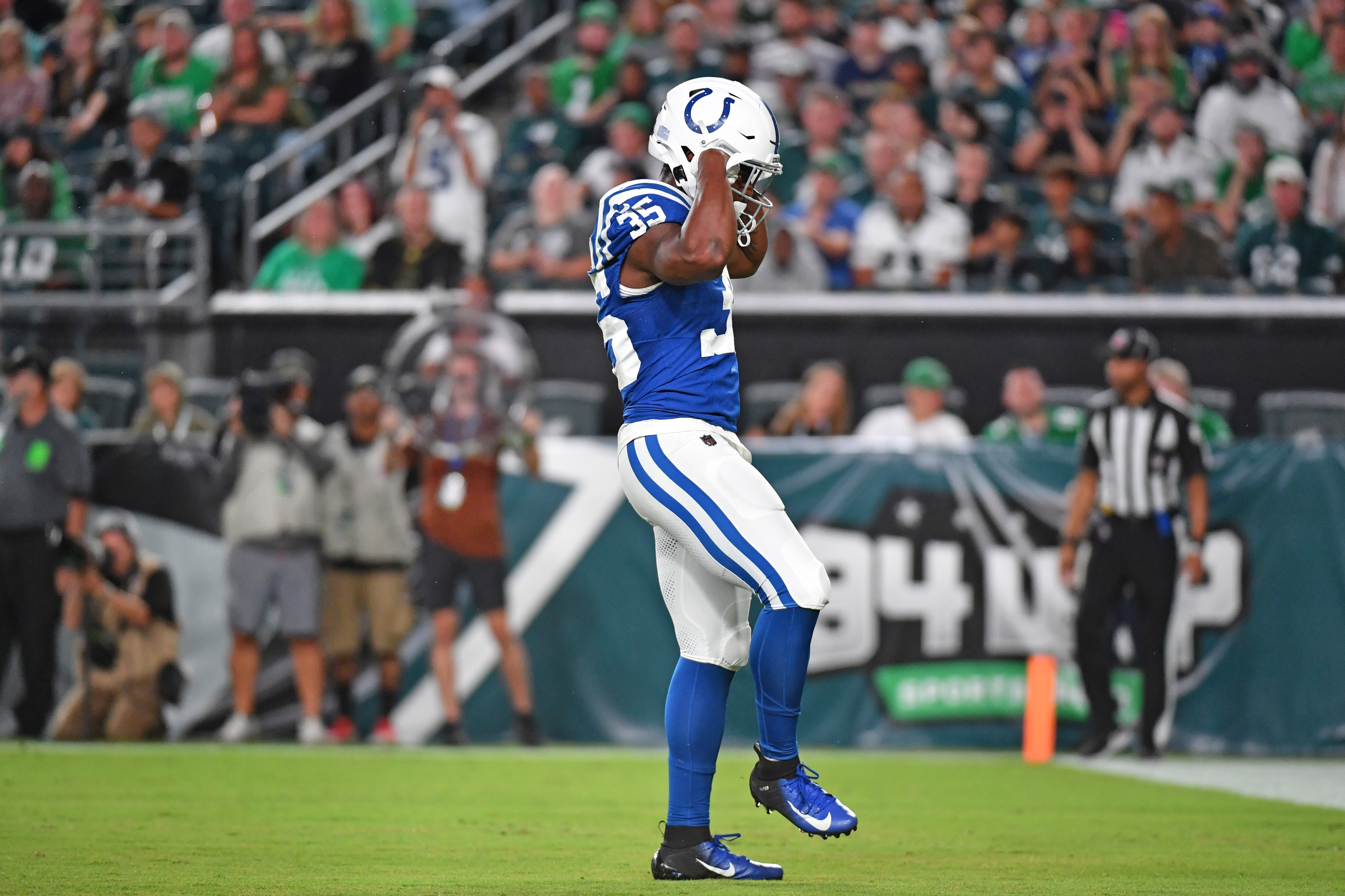 nfl: preseason-indianapolis colts at philadelphia eagles, deon jackson, new york giants