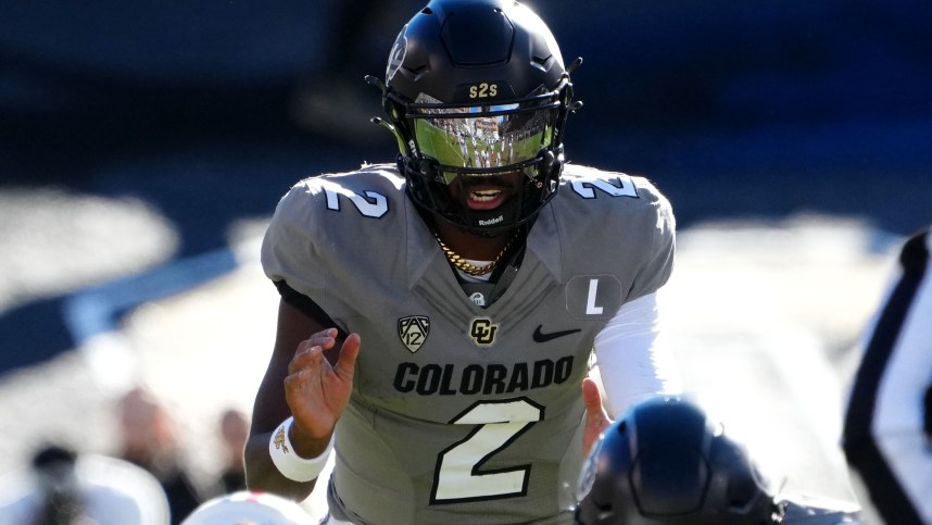 Colorado Buffaloes quarterback Shedeur Sanders (2) at the line of scrimmage in the first half against the Arizona Wildcats at Folsom Field (New York Giants prospect)