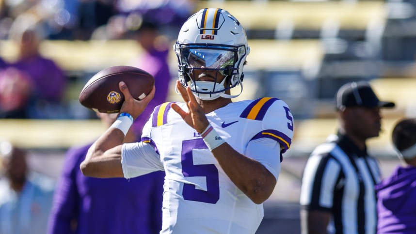 LSU Tigers quarterback Jayden Daniels (5) (New York Giants prospect) during warmups before the game against the Texas A&M Aggies at Tiger Stadium