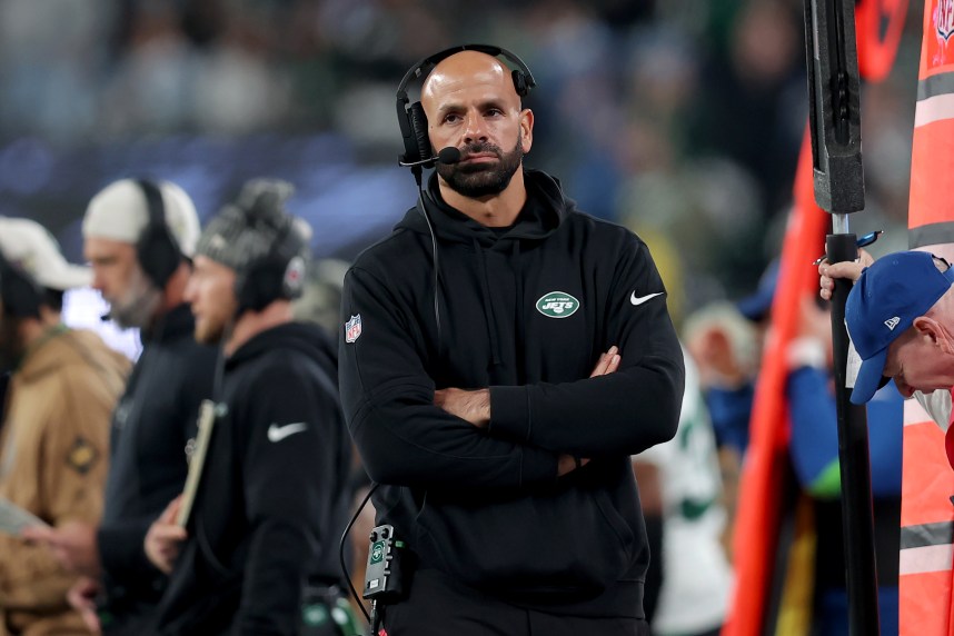 New York Jets head coach Robert Saleh reacts during the fourth quarter against the Los Angeles Chargers at MetLife Stadium