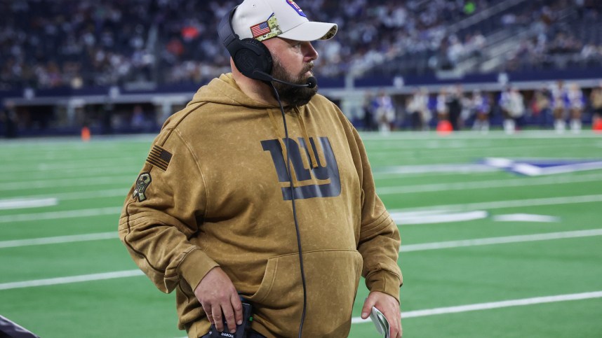 New York Giants head coach Brian Daboll during the fourth quarter against the Dallas Cowboys at AT&T Stadium