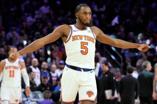 New York Knicks guard Immanuel Quickley (5) reacts to the crowd against the Phoenix Suns in the second half at Footprint Center