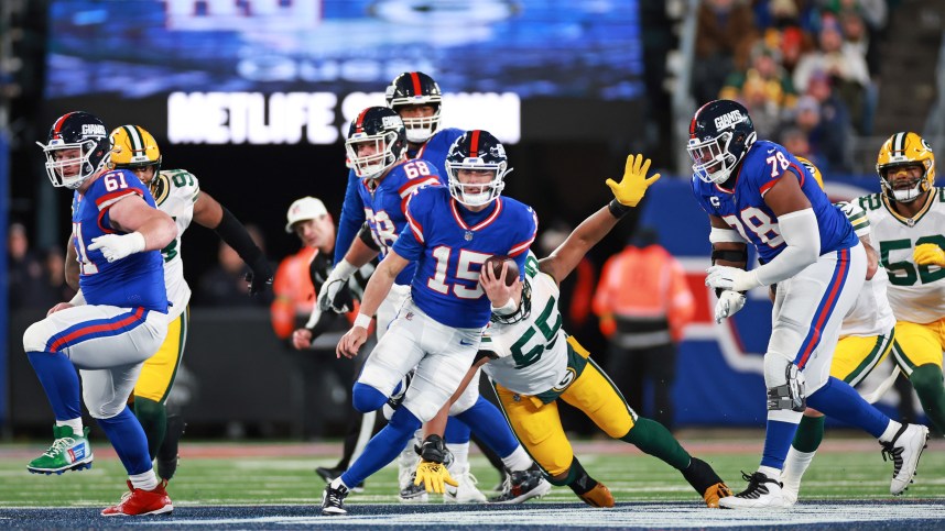 nfl: green bay packers at new york giants, tommy devito