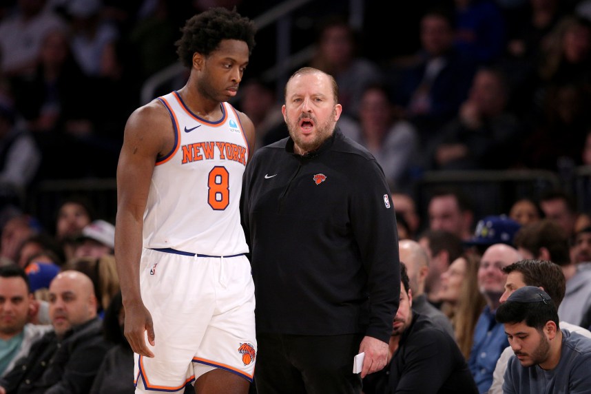New York Knicks head coach Tom Thibodeau talks to forward OG Anunoby (8) during the fourth quarter against the Chicago Bulls at Madison Square Garden