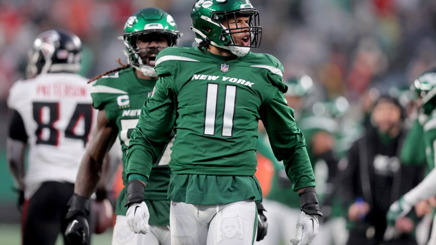 New York Jets linebacker Jermaine Johnson (11) reacts during the fourth quarter against the Atlanta Falcons at MetLife Stadium