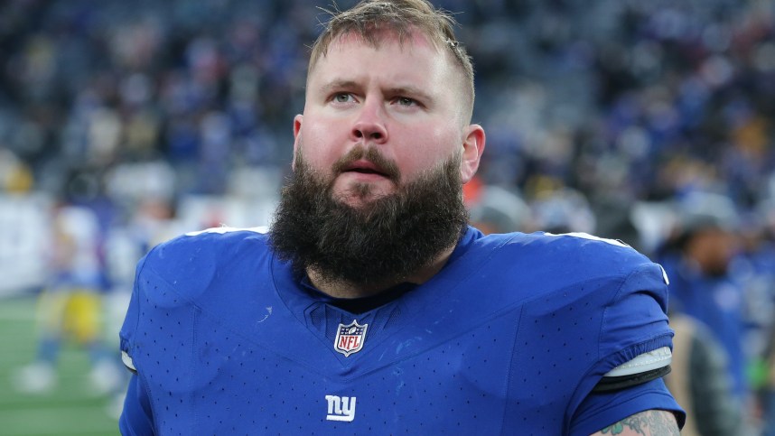 New York Giants guard Mark Glowinski (64) after a game against the Los Angeles Rams at MetLife Stadium