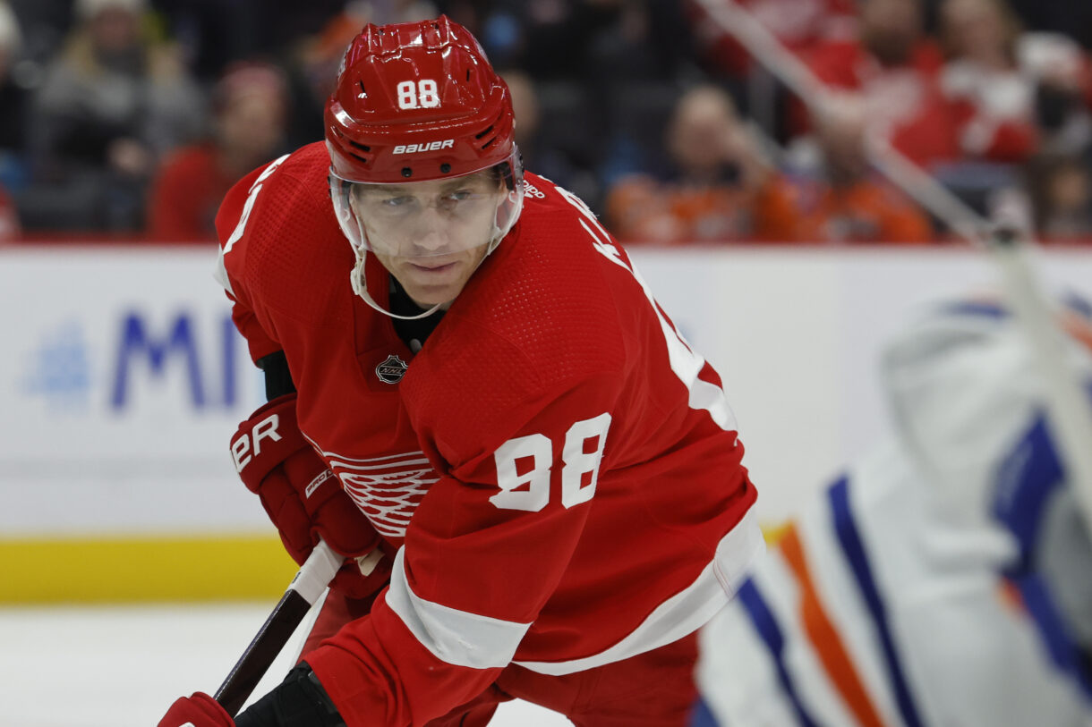 Detroit Red Wings right wing Patrick Kane (88) (New York Rangers)