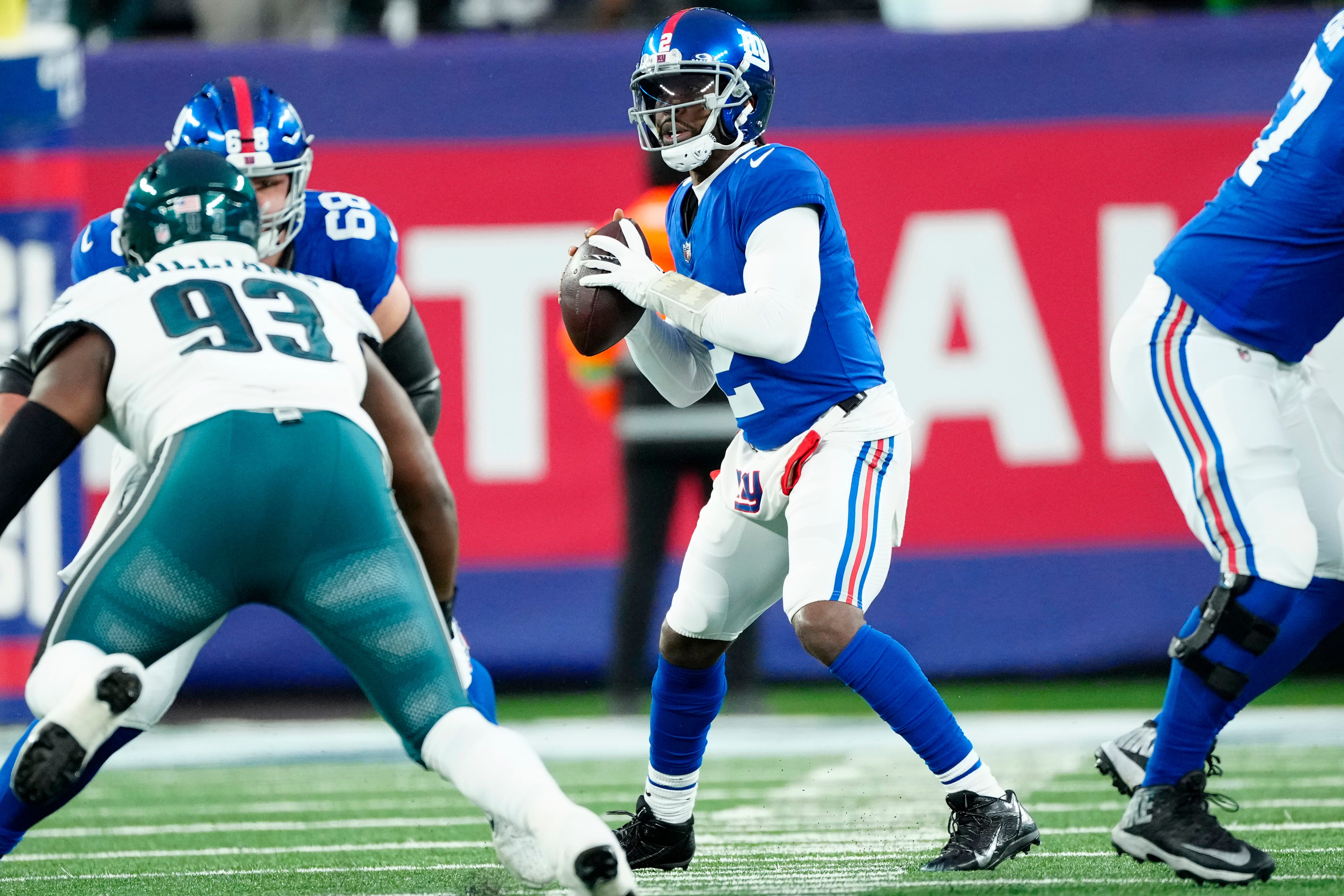 New York Giants quarterback Tyrod Taylor (2) looks for an open teammate in the fourth quarter against the Philadelphia Eagles