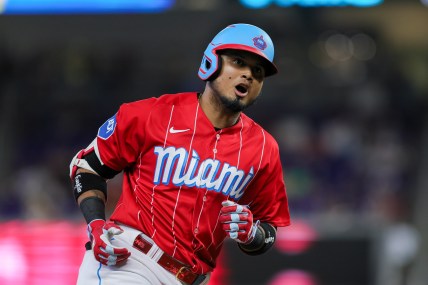 Could Yankees make a blockbuster move to acquire Marlins superstar?