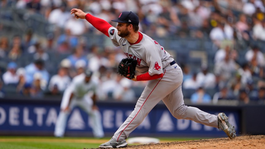 Boston Red Sox pitcher Ryan Brasier (70) delivers a pitch against the New York Yankees during the fourth inning at Yankee Stadium