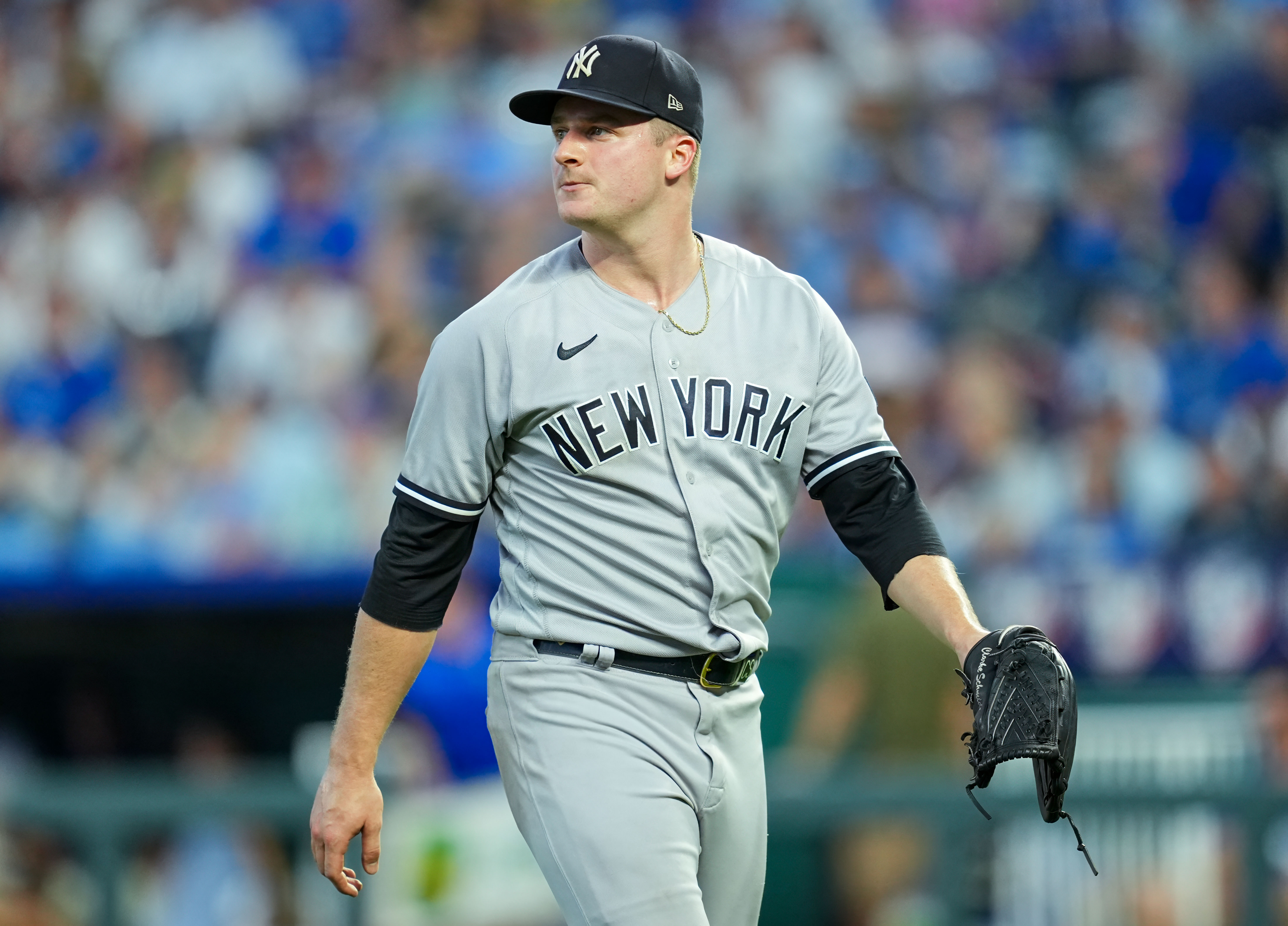 Yankees want big boost by strengthening pitching