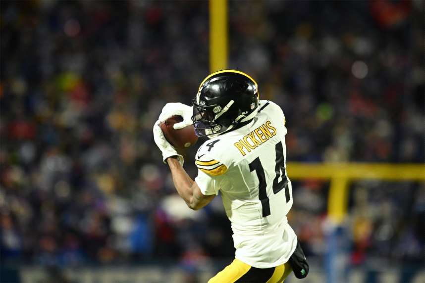 NFL: AFC Wild Card Round-Pittsburgh Steelers at Buffalo Bills