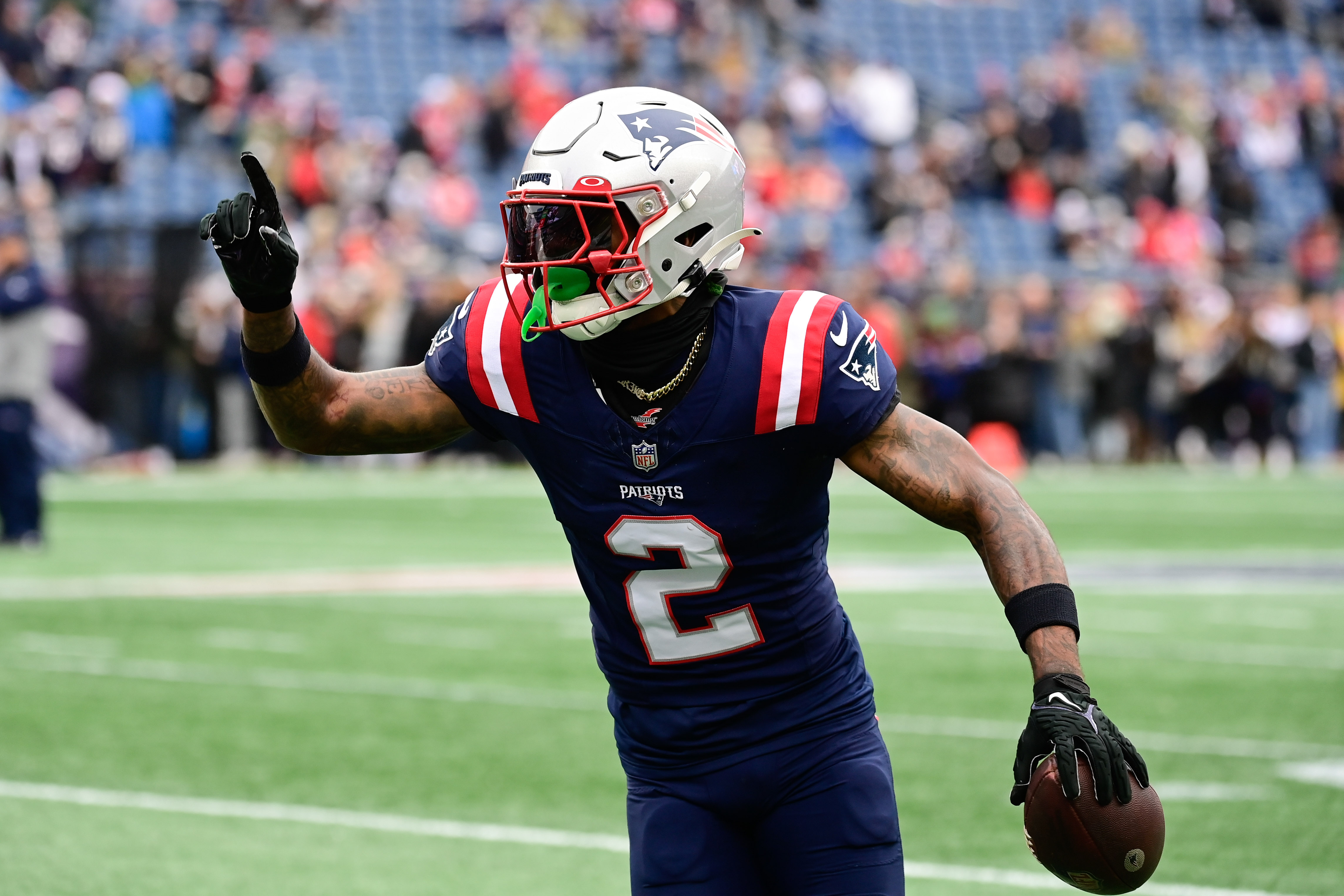 New England Patriots cornerback Jalen Mills (2) (New York Giants) warms up before a game against the Kansas City Chiefs at Gillette Stadium