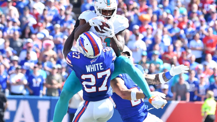 NFL: Miami Dolphins at Buffalo Bills, new york giants