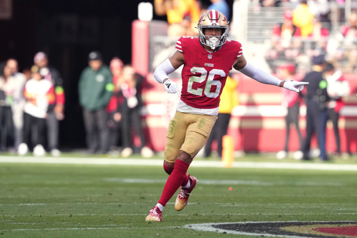 San Francisco 49ers cornerback Isaiah Oliver, Jets