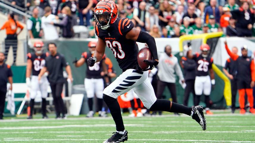 Cincinnati Bengals wide receiver Tyler Boyd (83) on his way to a touchdown in the first half against the New York Jets at MetLife Stadium