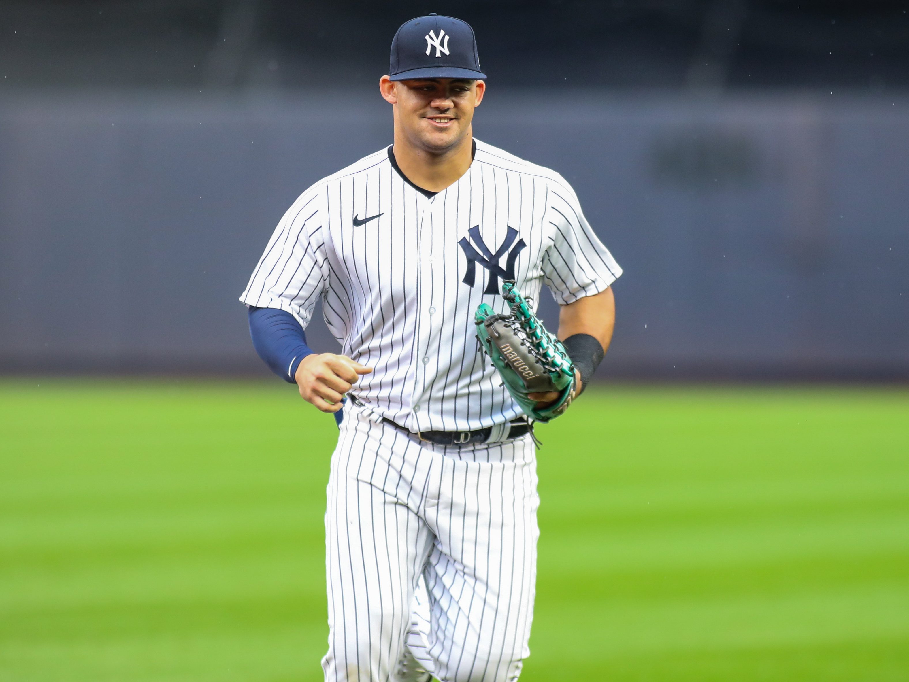 Yankees' switch-hitting phenom is throwing up to 135 feet after latest ...