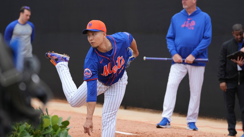 Feb 19, 2024; Port St. Lucie, FL, USA; New York Mets starting pitcher Kodai Senga (34) warms-up during workouts at spring training. Mandatory Credit: Jim Rassol-USA TODAY Sports