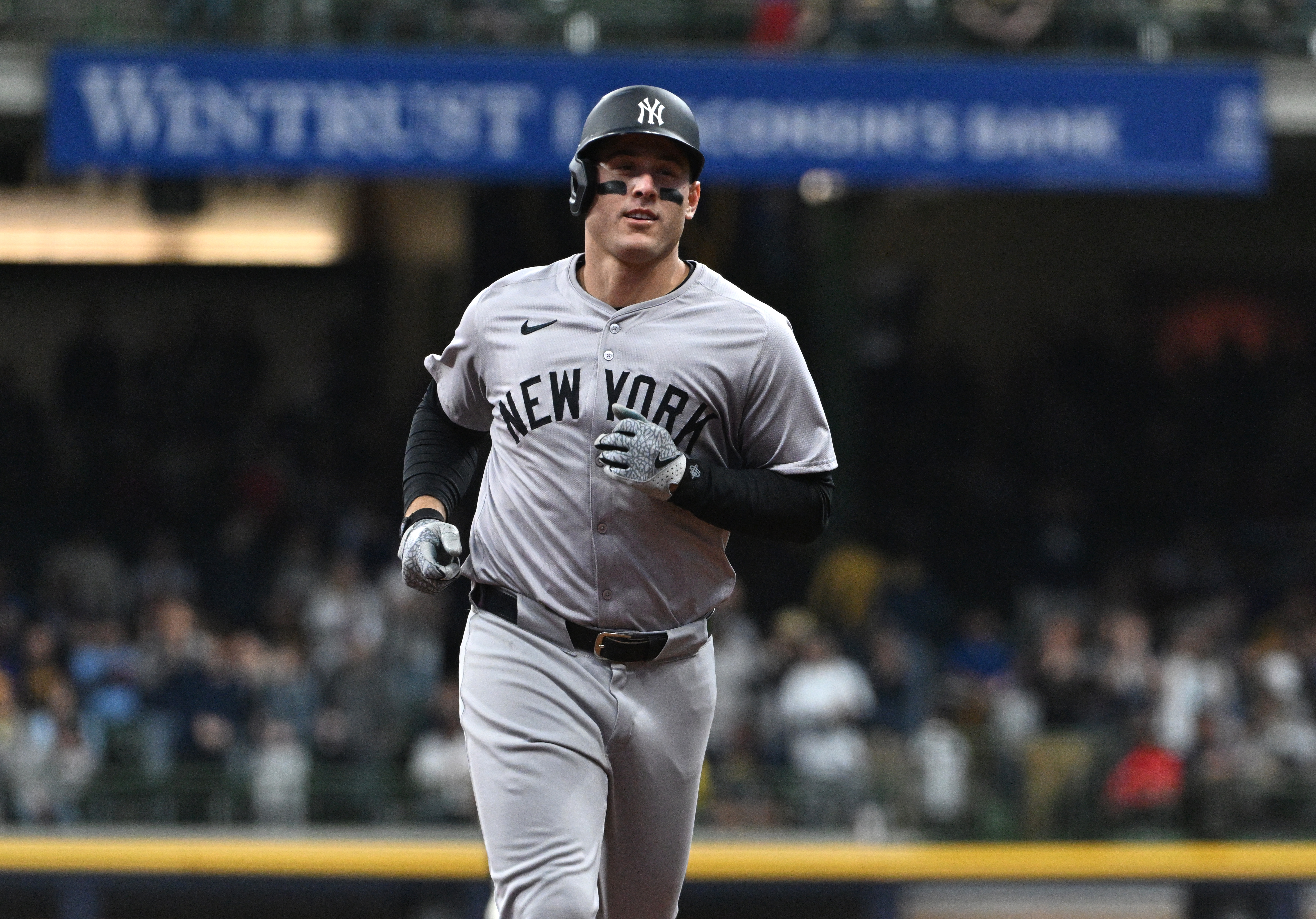 MLB: New York Yankees at Milwaukee Brewers, anthony rizzo