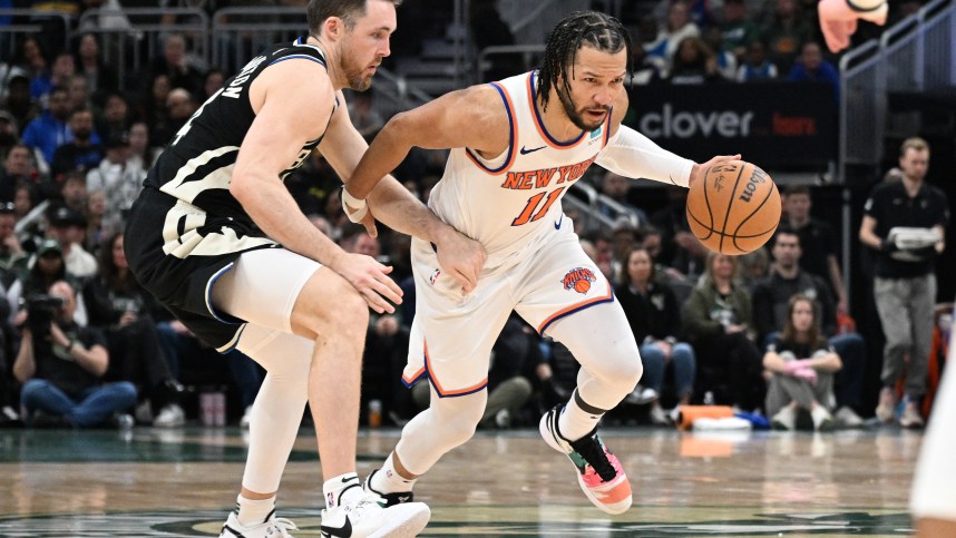 NBA: New York Knicks at Milwaukee Bucks