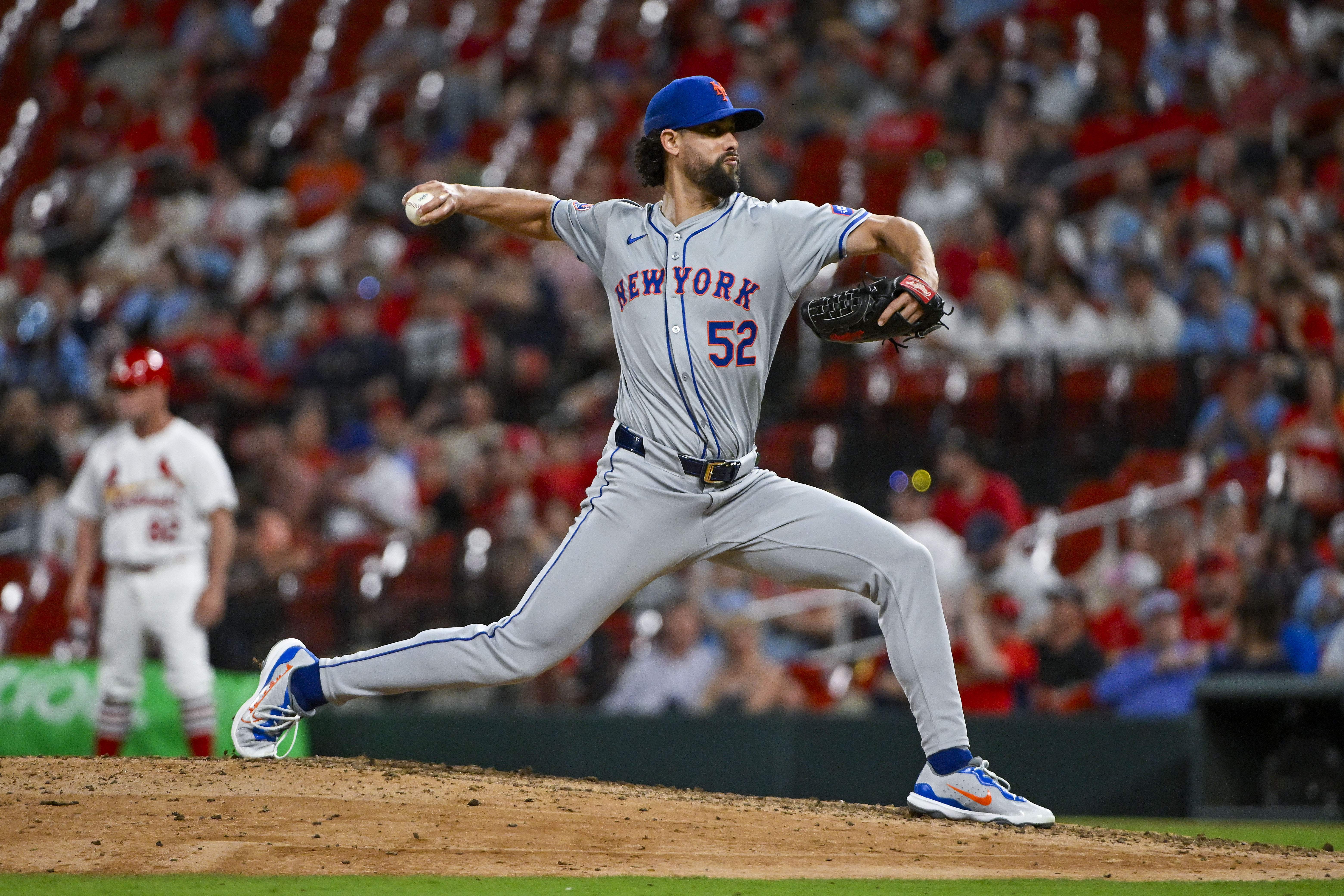 May 7, 2024; St. Louis, Missouri, USA; New York Mets relief pitcher Jorge Lopez (52) pitches against the St. Louis Cardinals during the seventh inning at Busch Stadium. Mandatory Credit: Jeff Curry-USA TODAY Sports