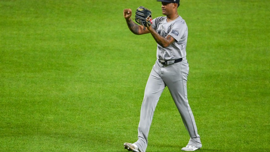 MLB: New York Yankees at Baltimore Orioles, luis gil