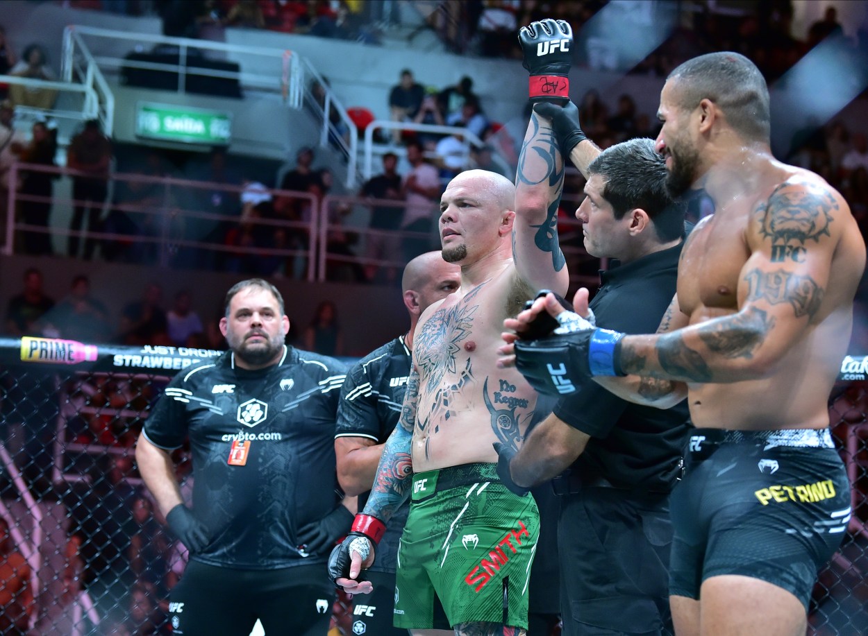 MMA: UFC 301 - Smith vs Petrino